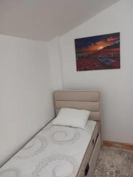 Izdavanje, dvosoban stan, 85m², Gorica C, Podgorica - image 4