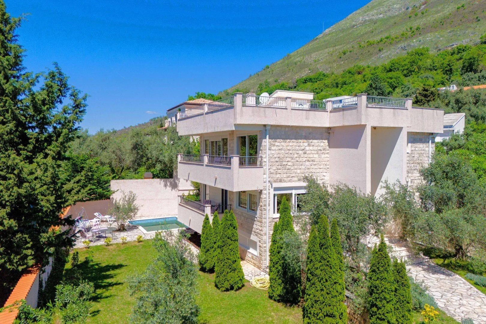 Sale, house, 251m², Katun Reževići, Budva