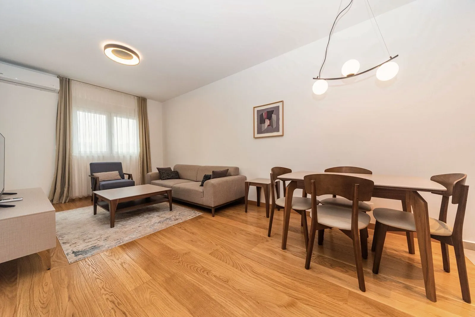 Izdavanje, jednosoban stan, 45m², New City, Podgorica