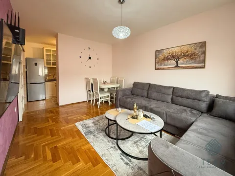 Prodaja, dvosoban stan, 68m², Stari Aerodrom, Podgorica - image 4