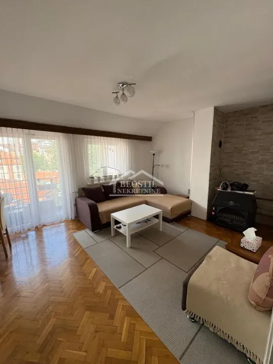 Prodaja, četvorosoban stan, 77m², Centar, Smederevo