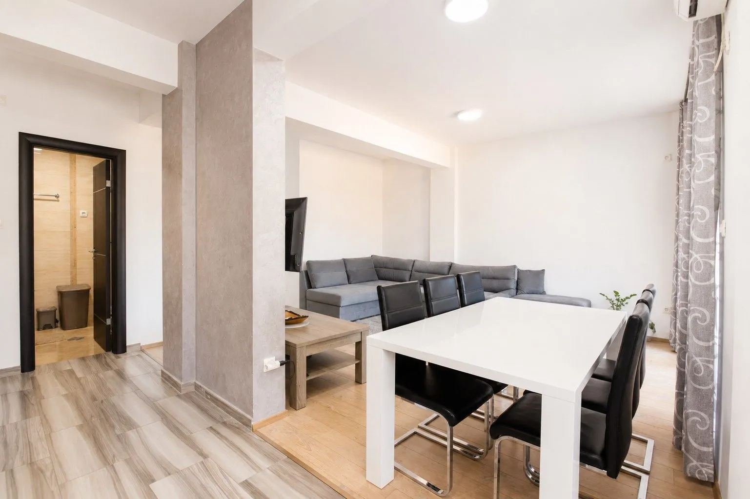 Sale, two bedroom apartment, 67m², Bečići, Budva