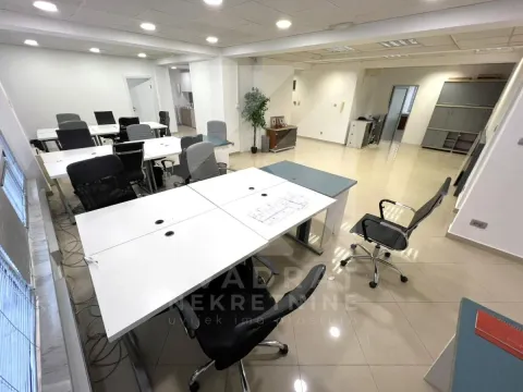 Rent, office space, 130m², Preko Morače, Podgorica - image 1