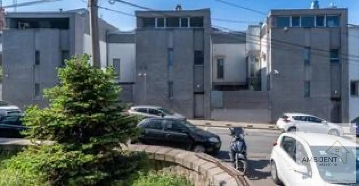 Prodaja, kuća, 300m², Bulbulder, Zvezdara Sve Podlokacije