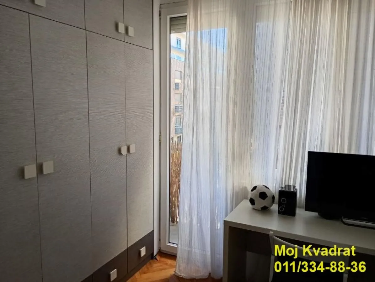 Prodaja, trosoban stan, 69m², Vračar Hram, Vračar Sve Podlokacije