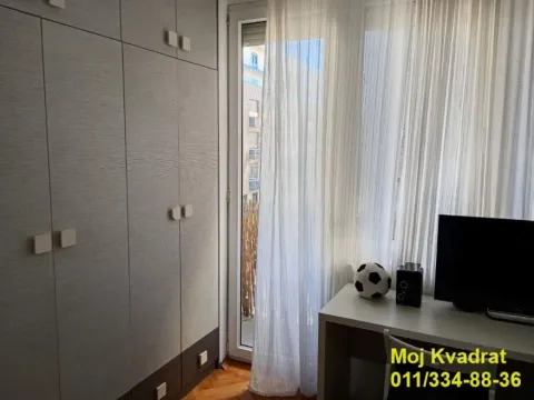 Sale, three bedroom apartment, 69m², Vračar Hram, Vračar Sve Podlokacije - image 6