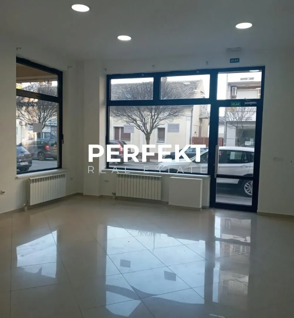 Rent, office space, 67m², Centar, Pančevo
