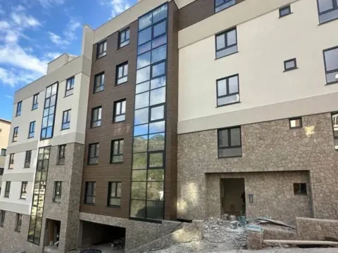 Prodaja, garsonjera, 43m², Bečići, Budva - image 1