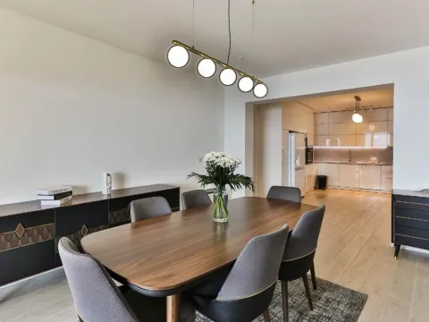 Izdavanje, trosoban stan, 190m², Budva, Crna Gora - image 7