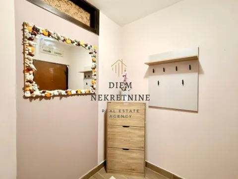 Rent, one bedroom apartment, 62m², Centar, Bar - image 2