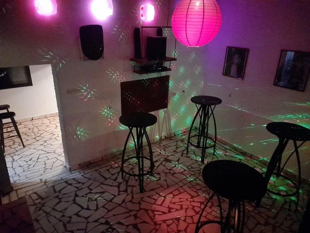 Prodaja, kuća, 300m², Konik, Podgorica