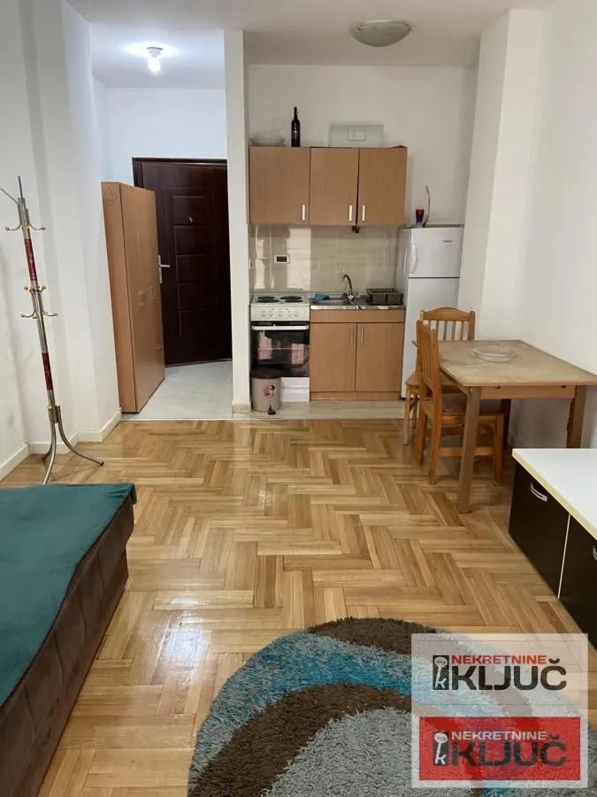 Rent, studio apartment, 27m², Centar, Novi Sad