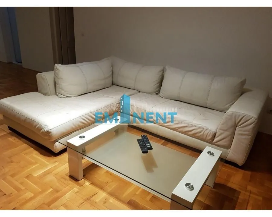 Izdavanje, dvosoban stan, 62m², Palilula Sve Podlokacije, Beograd