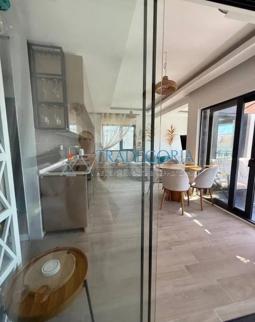 Prodaja, dvosoban stan, 70m², Tivat, Crna Gora