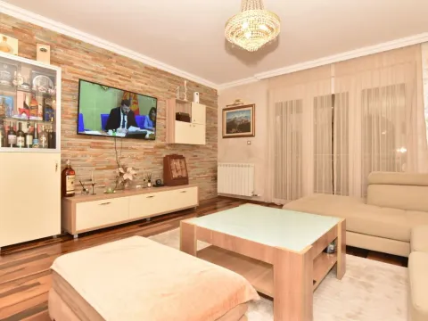 Prodaja, kuća, 175m², Velje Brdo, Podgorica - image 6
