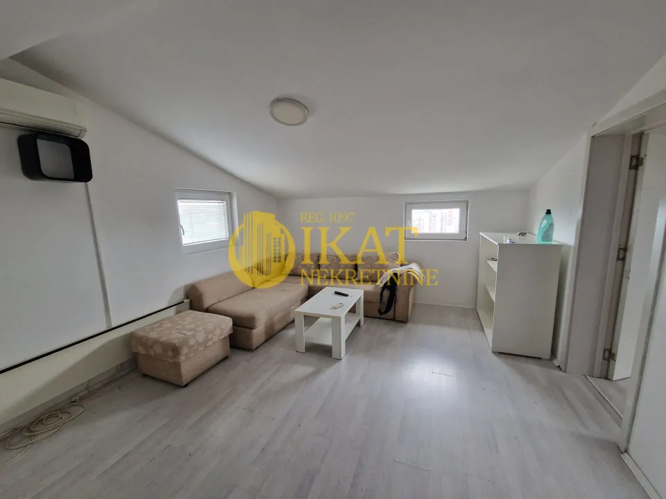 Sale, three bedroom apartment, 74m², Vidikovački venac, Rakovica