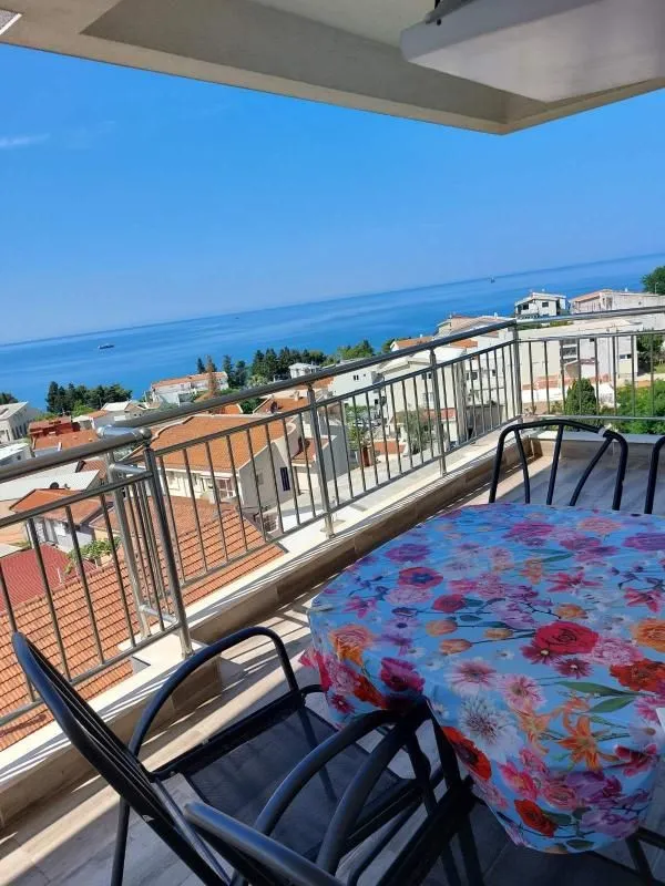 Rent, one bedroom apartment, 60m², Šušanj, Bar