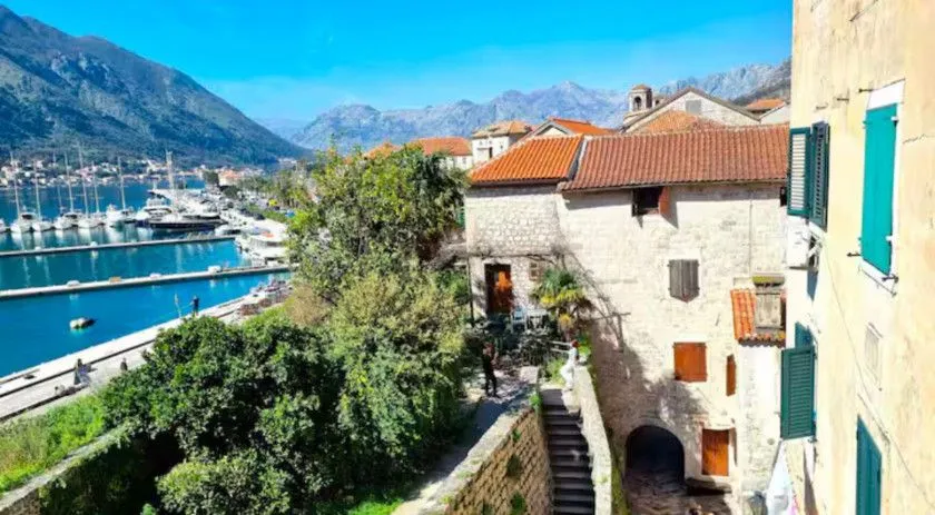 Prodaja, dvosoban stan, 42m², Stari Grad Kotor, Kotor
