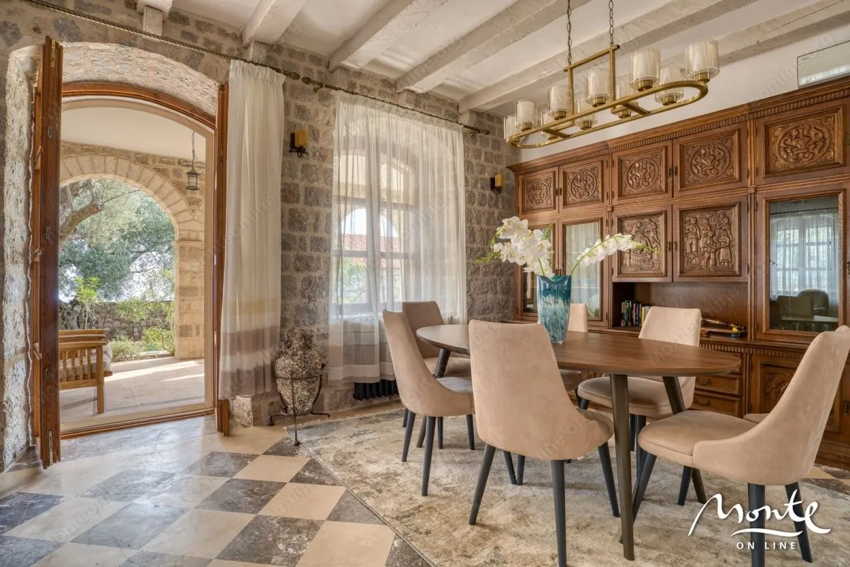 Sale, house, 480m², Reževići, Budva