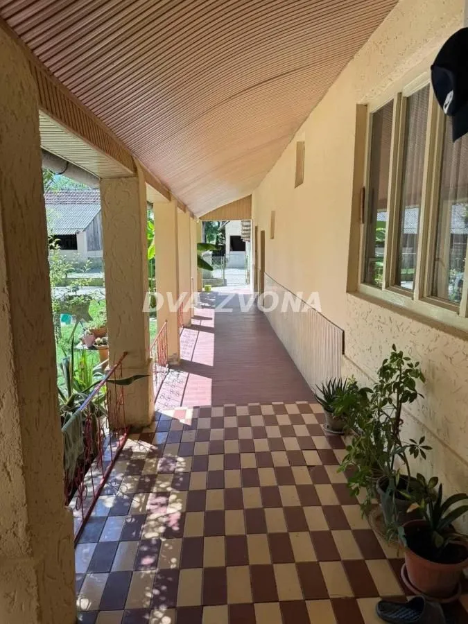 Prodaja, kuća, 221m², Žitište, Zrenjanin