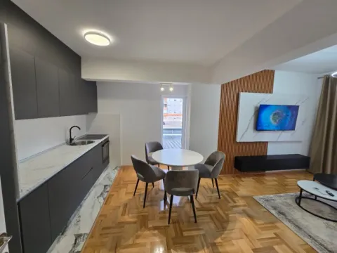 Izdavanje, dvosoban stan, 65m², Tuški Put, Podgorica - image 4