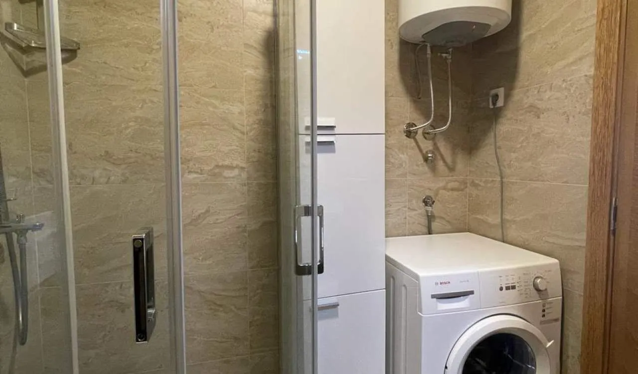 Prodaja, dvosoban stan, 58m², Podmaine, Budva