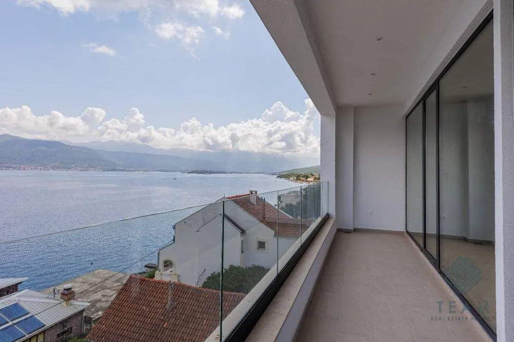 Sale, house, 315m², Krašići, Tivat
