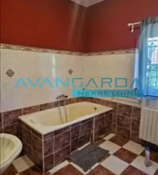 Izdavanje, četvorosoban stan, 210m², Višnjička Banja, Palilula Sve Podlokacije - image 10