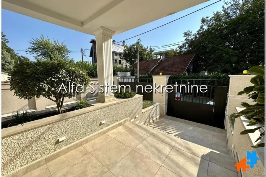 Prodaja, četvorosoban stan, 147m², Banovo Brdo, Beograd