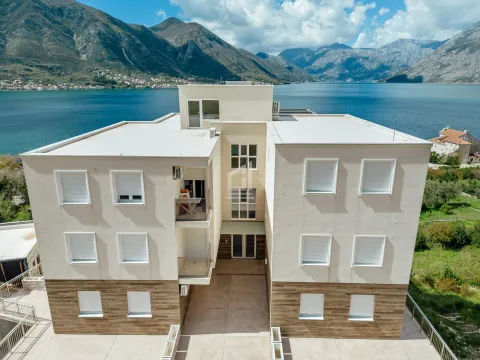 Prodaja, stan, 50m², Dobrota, Kotor - image 23