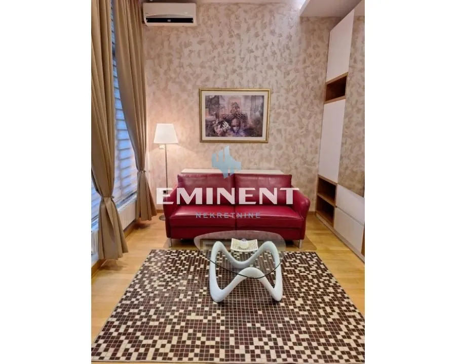 Rent, one bedroom apartment, 40m², Stari Grad, Beograd