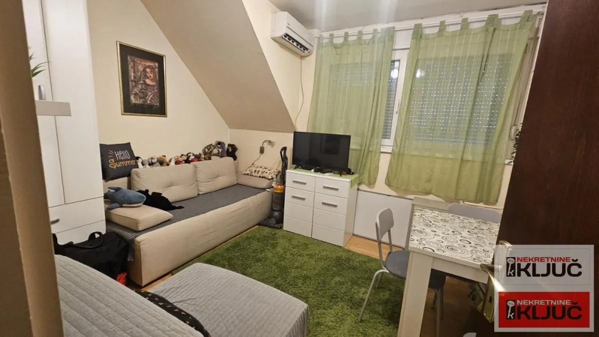 Prodaja, garsonjera, 17m², Bulevar Oslobodjenja, Novi Sad Sve Podlokacije