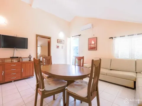 Prodaja, dvosoban stan, 53m², Orahovac, Kotor - image 5