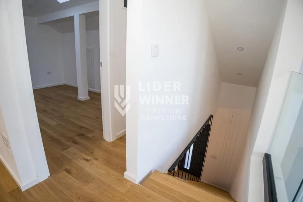 Prodaja, kuća, 250m², Kosmaj, Sopot