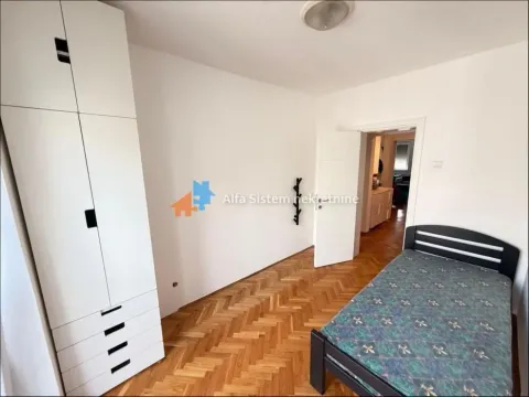 Izdavanje, četvorosoban stan, 98m², Savski Venac, Beograd - image 8