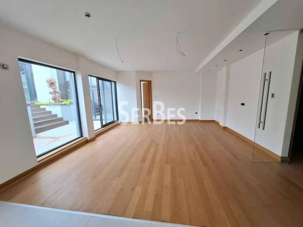 Prodaja, četvorosoban stan, 240m², Adamovićevo Naselje, Novi Sad Sve Podlokacije