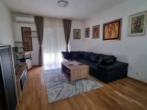 Izdavanje, jednosoban stan, 57m2, Ljubović, Podgorica Izdavanje, jednosoban stan, 57m2, Ljubović, Podgorica