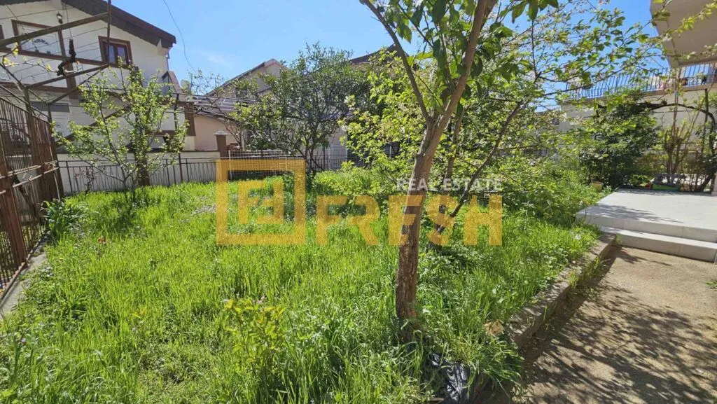 Sale, house, 115m², Stari Aerodrom, Podgorica