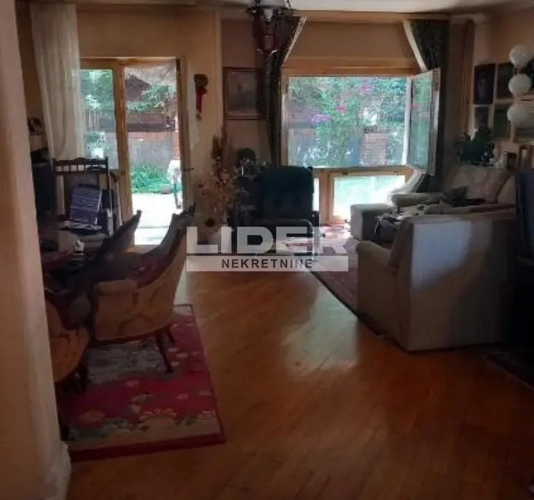 Sale, house, 240m², Zvezdara Sve Podlokacije, Beograd