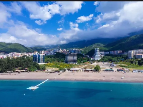 Prodaja, jednosoban stan, 45m², Bečići, Budva - image 1