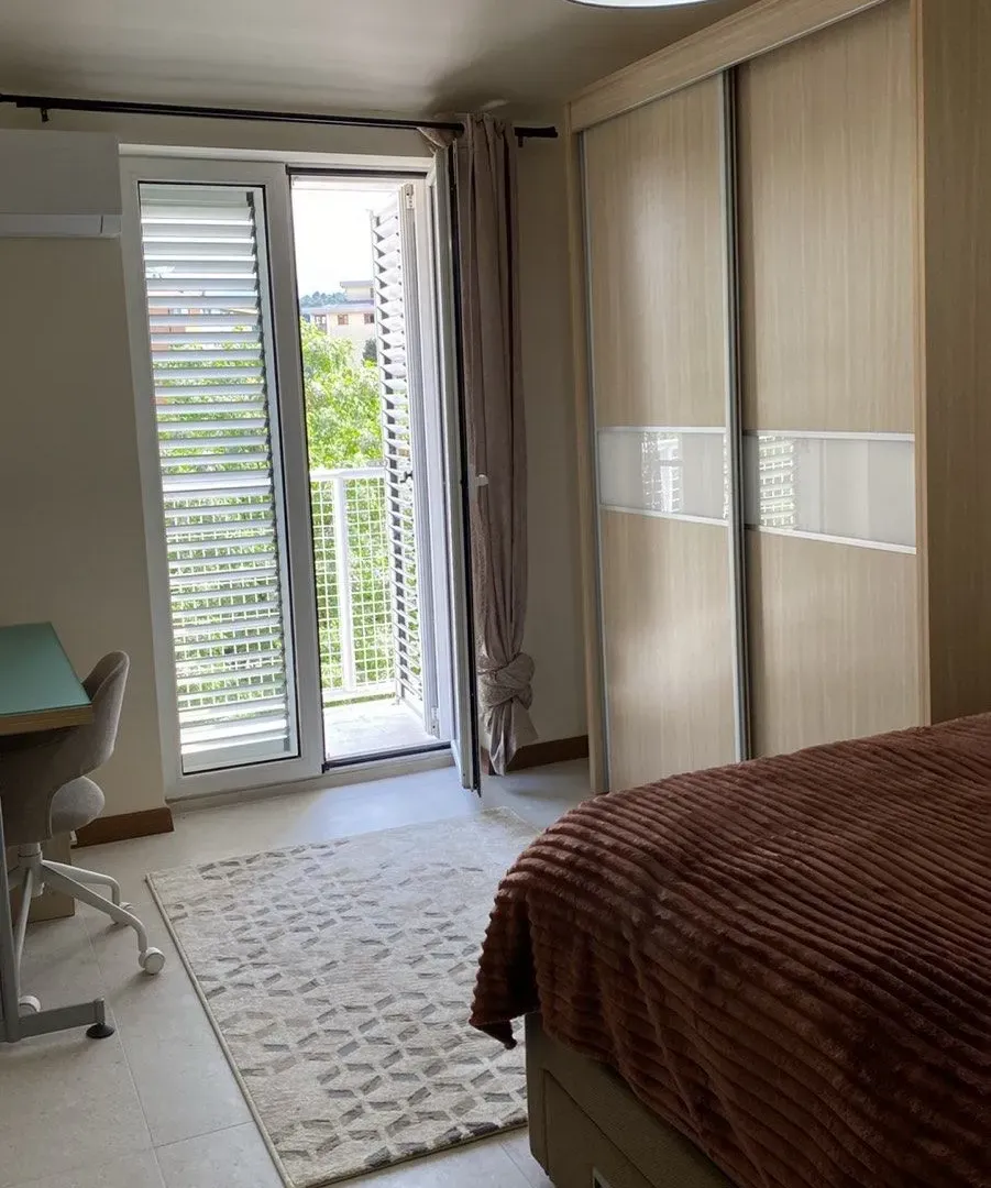 Izdavanje, trosoban stan, 114m², Momišići, Podgorica
