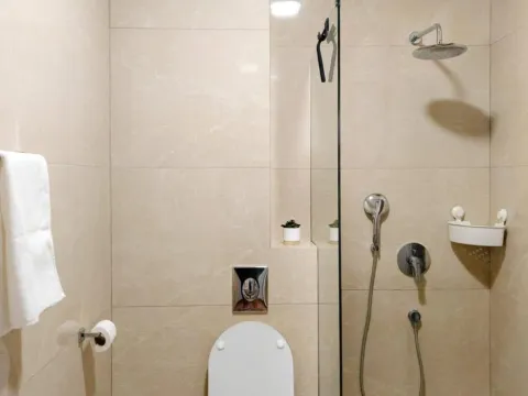 Izdavanje, jednosoban stan, 45m², Centar, Budva - image 4