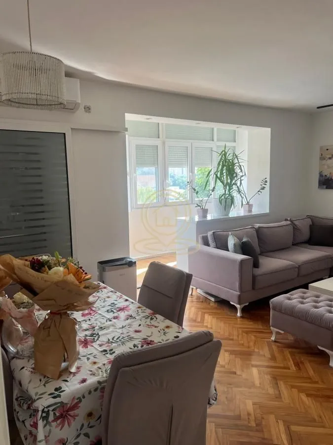 Prodaja, trosoban stan, 73m², Medijana, Niš