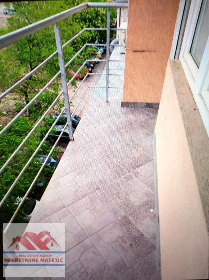 Prodaja, jednosoban stan, 38m², Erdoglija, Kragujevac