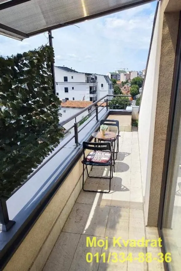 Prodaja, dvosoban stan, 63m², Šumice, Beograd
