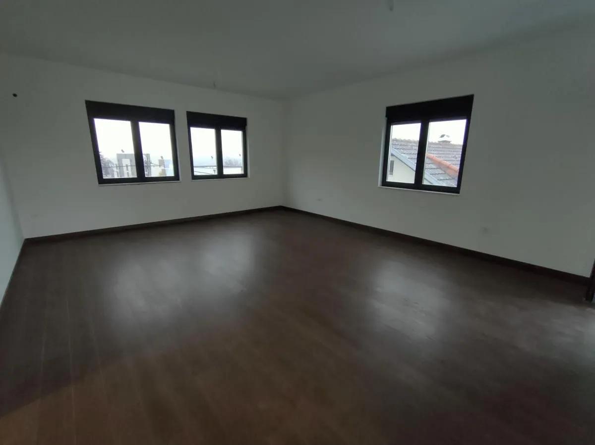 Prodaja, stan, 144m², Sremska Kamenica, Petrovaradin