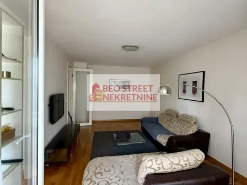 Izdavanje, dvosoban stan, 52m², Novi Beograd Blok 67, Novi Beograd Sve Podlokacije - image 2