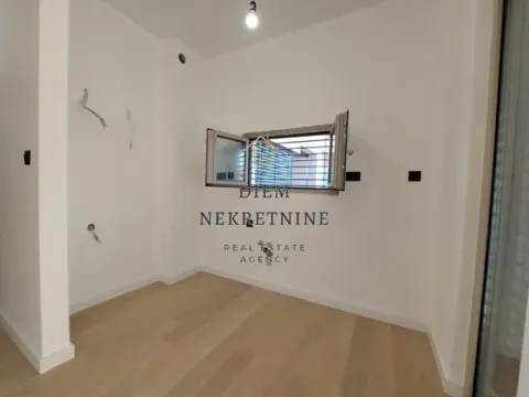 Sale, two bedroom apartment, 55m², Dobrota, Kotor - image 8