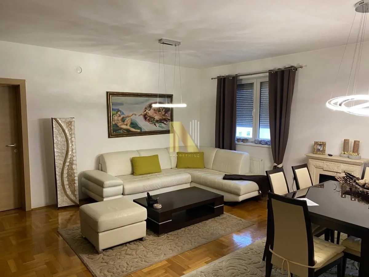 Prodaja, četvorosoban stan, 120m², Novo naselje, Novi Sad