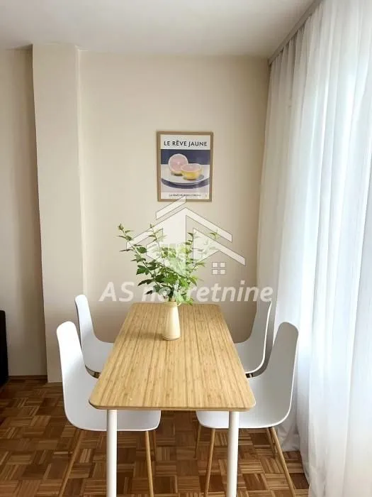 Rent, three bedroom apartment, 88m², Vračar Sve Podlokacije, Beograd
